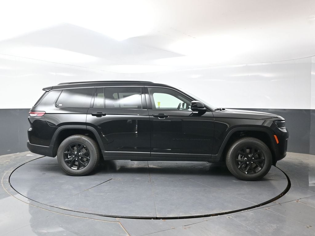 New 2026 Jeep Grand Cherokee L Altitude Sport Utility