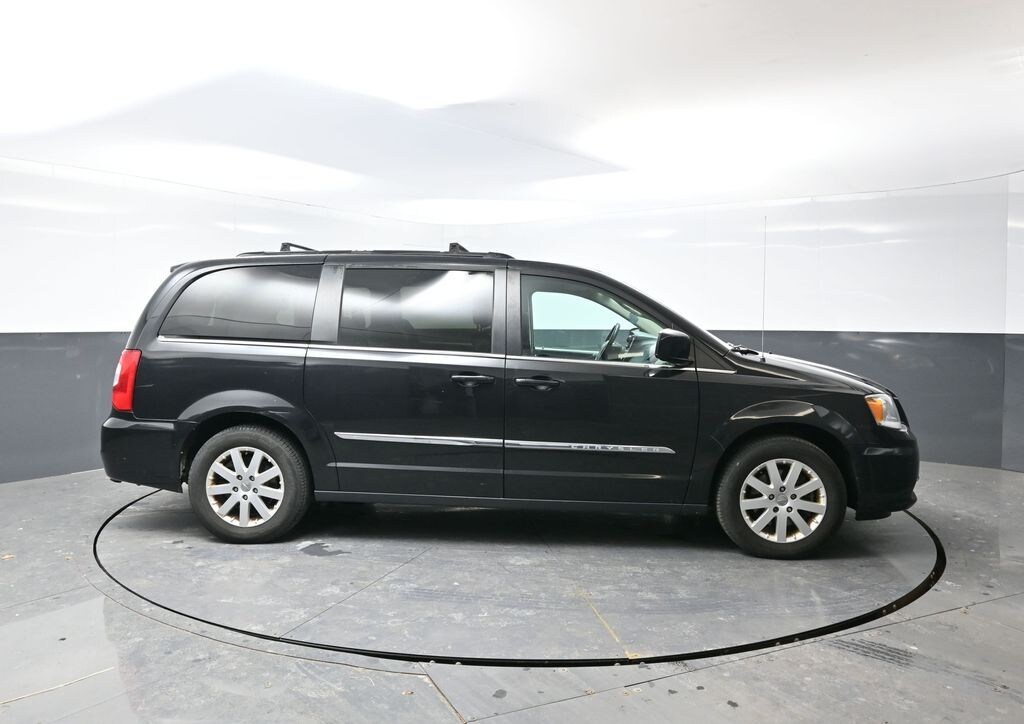 Used 2016 Chrysler Town & Country Touring Van LWB Passenger Van