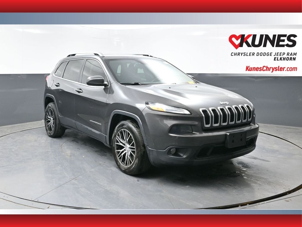 Used 2016 Jeep Cherokee Latitude FWD SUV