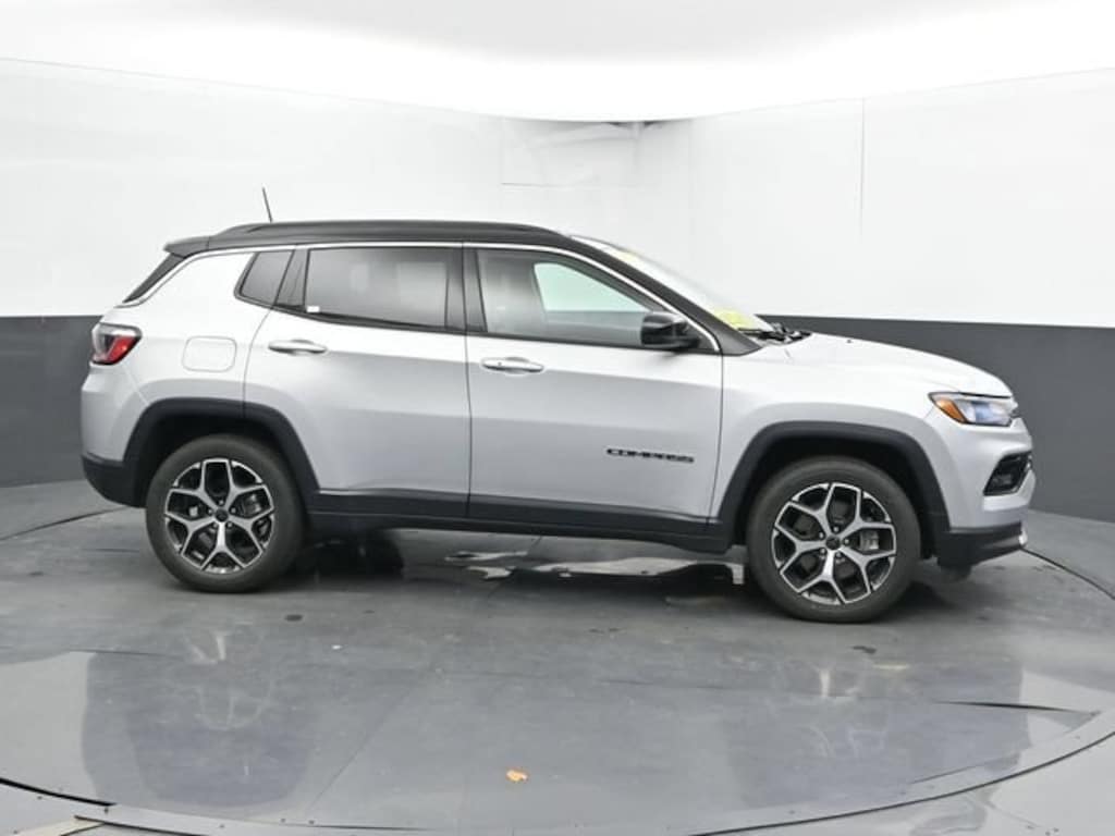 Used 2025 Jeep Compass Limited