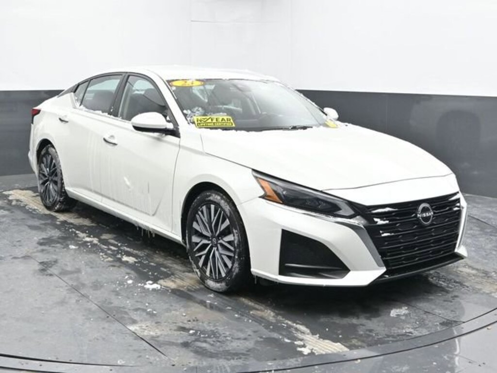 Used 2023 Nissan Altima 2.5 SV