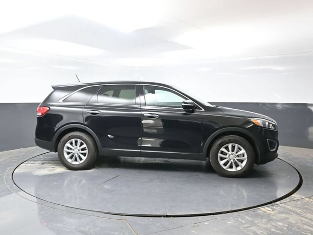 Used 2017 Kia Sorento L