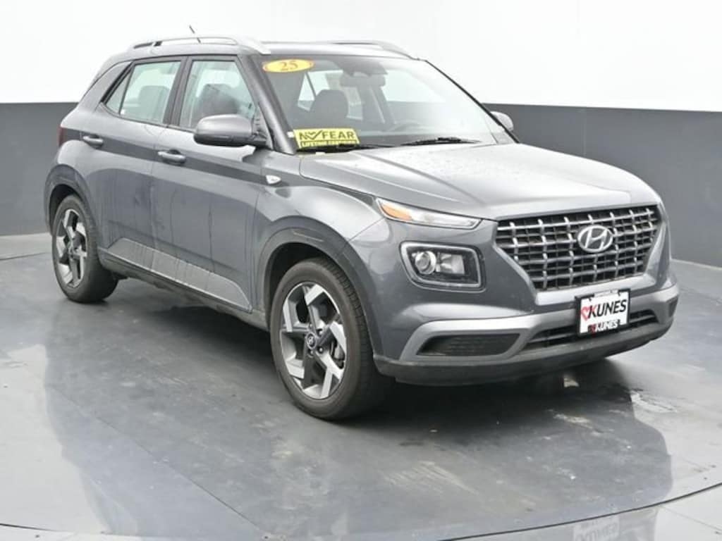 Used 2025 Hyundai Venue SEL