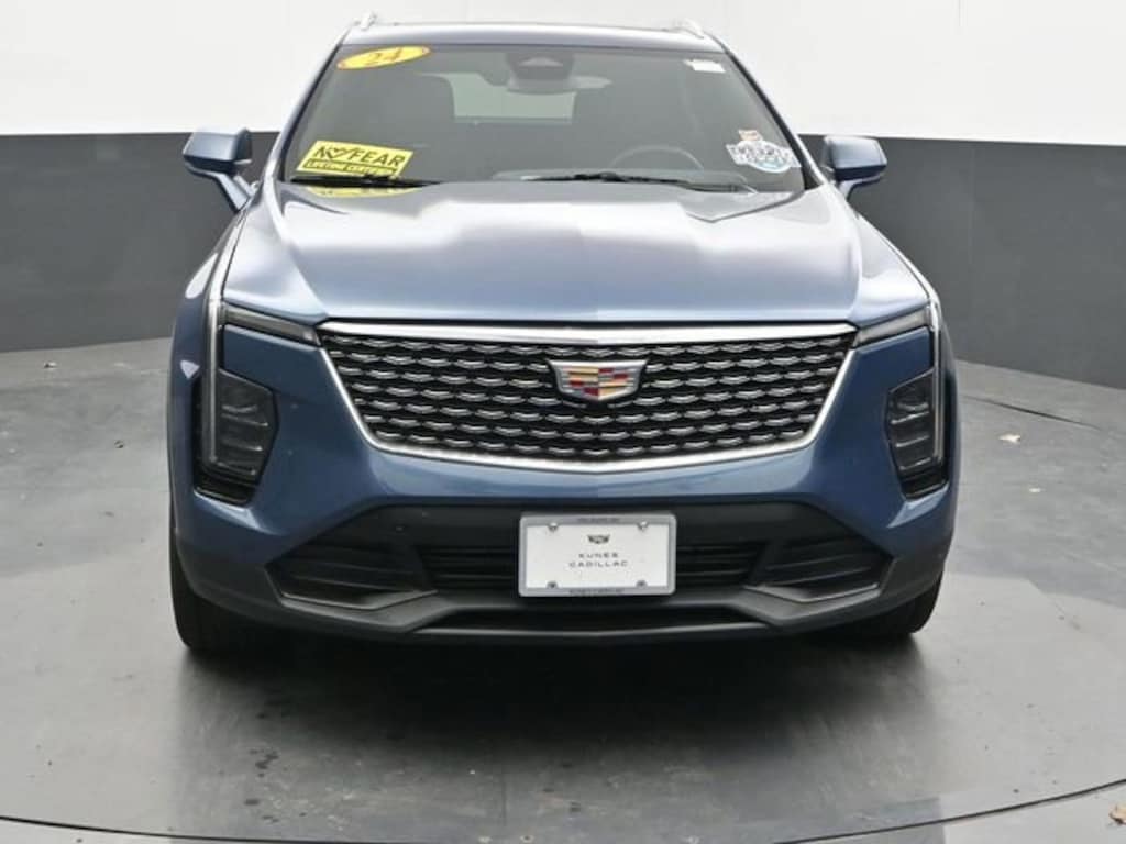 Used 2024 CADILLAC XT4 Luxury SUV