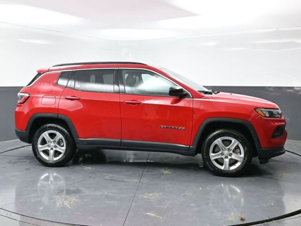 Used 2024 Jeep Compass Latitude