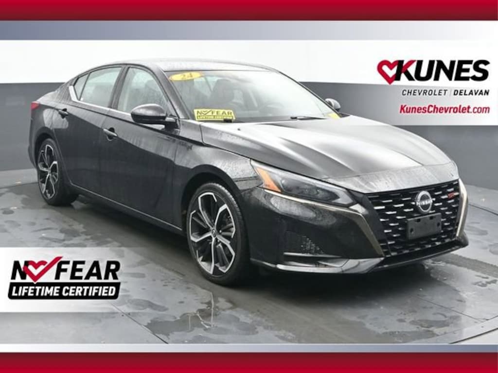 Used 2024 Nissan Altima 2.5 SR