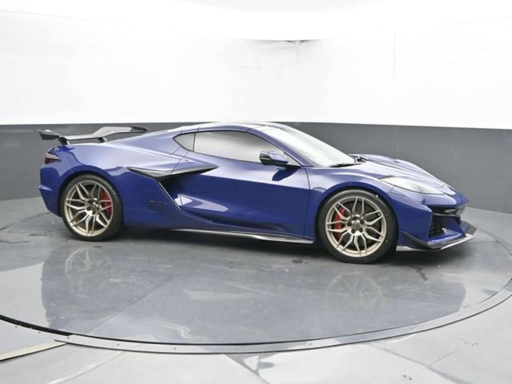 Used 2025 Chevrolet Corvette Z06 3LZ Performance