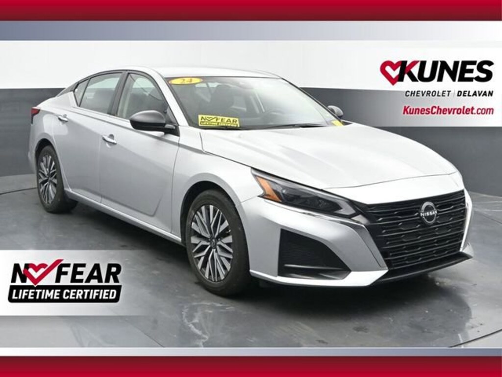 Used 2024 Nissan Altima 2.5 SV