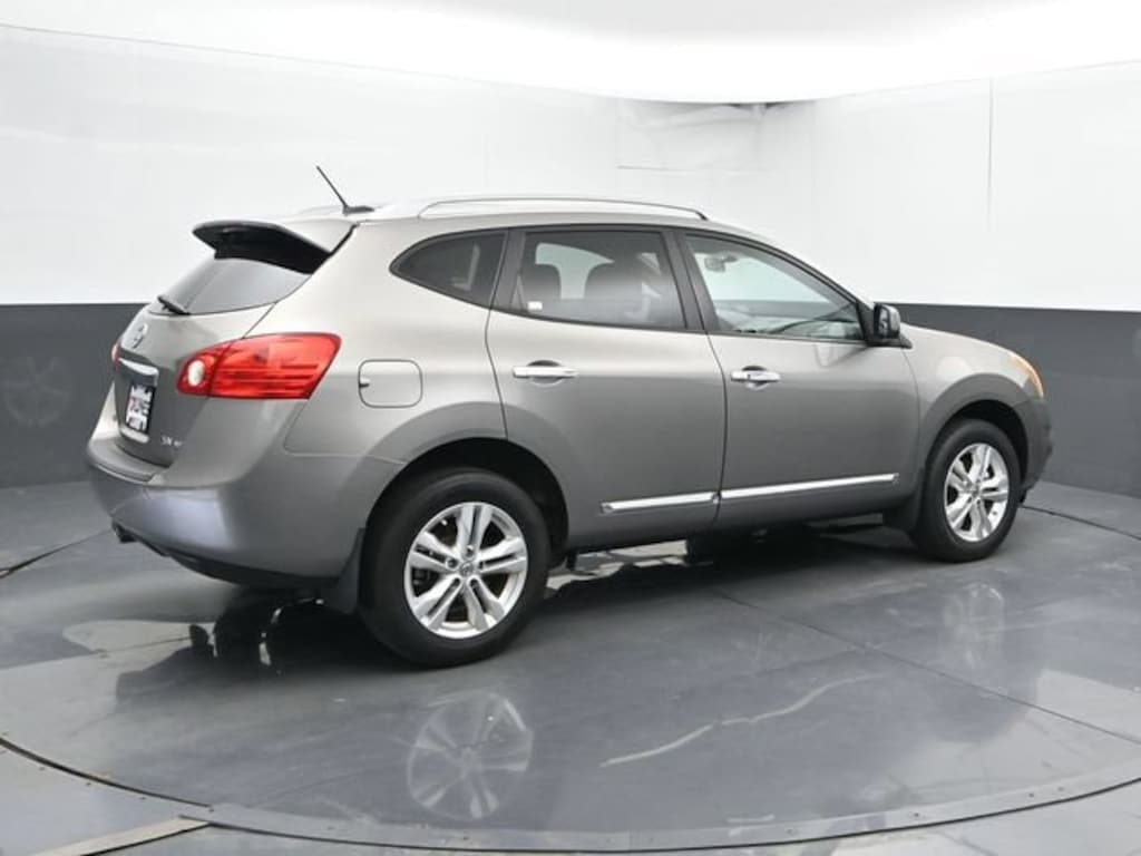 Used 2013 Nissan Rogue SV