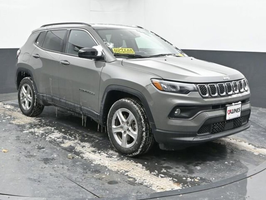 Used 2024 Jeep Compass Latitude