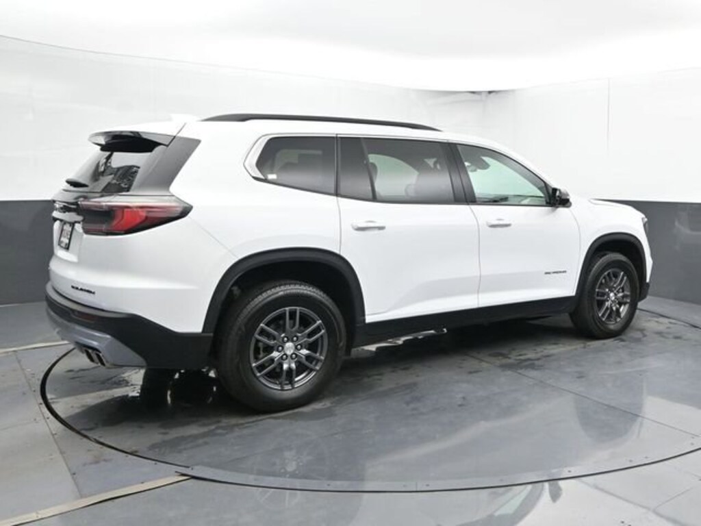 Used 2025 GMC Acadia Elevation SUV