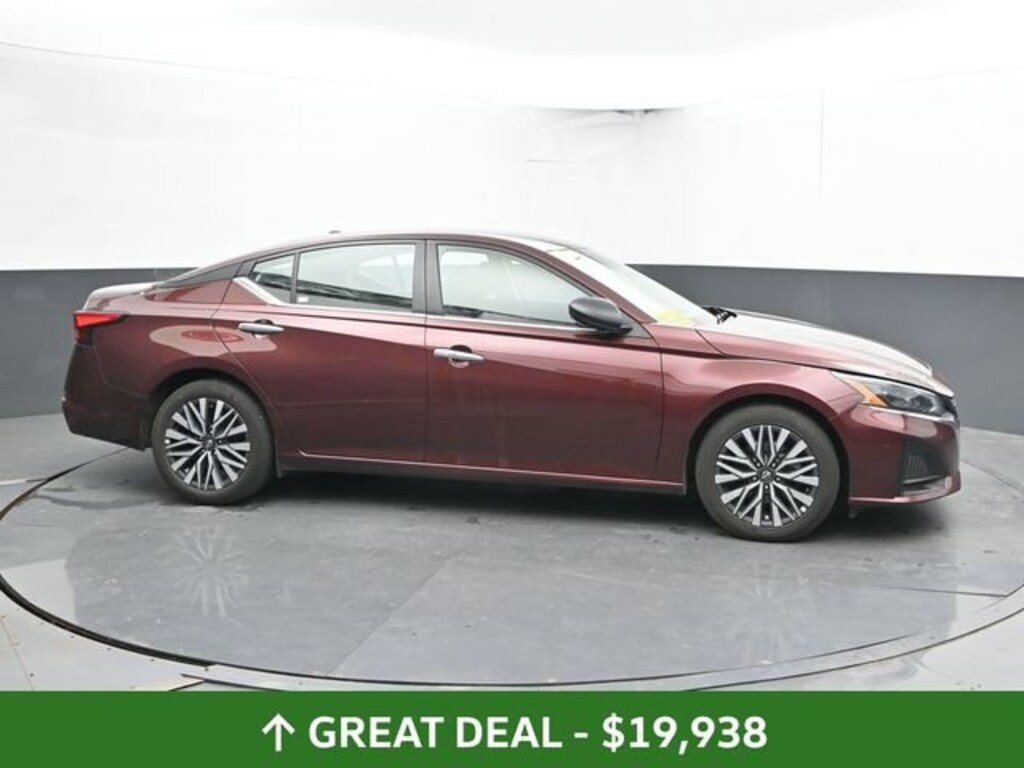 Used 2025 Nissan Altima SV