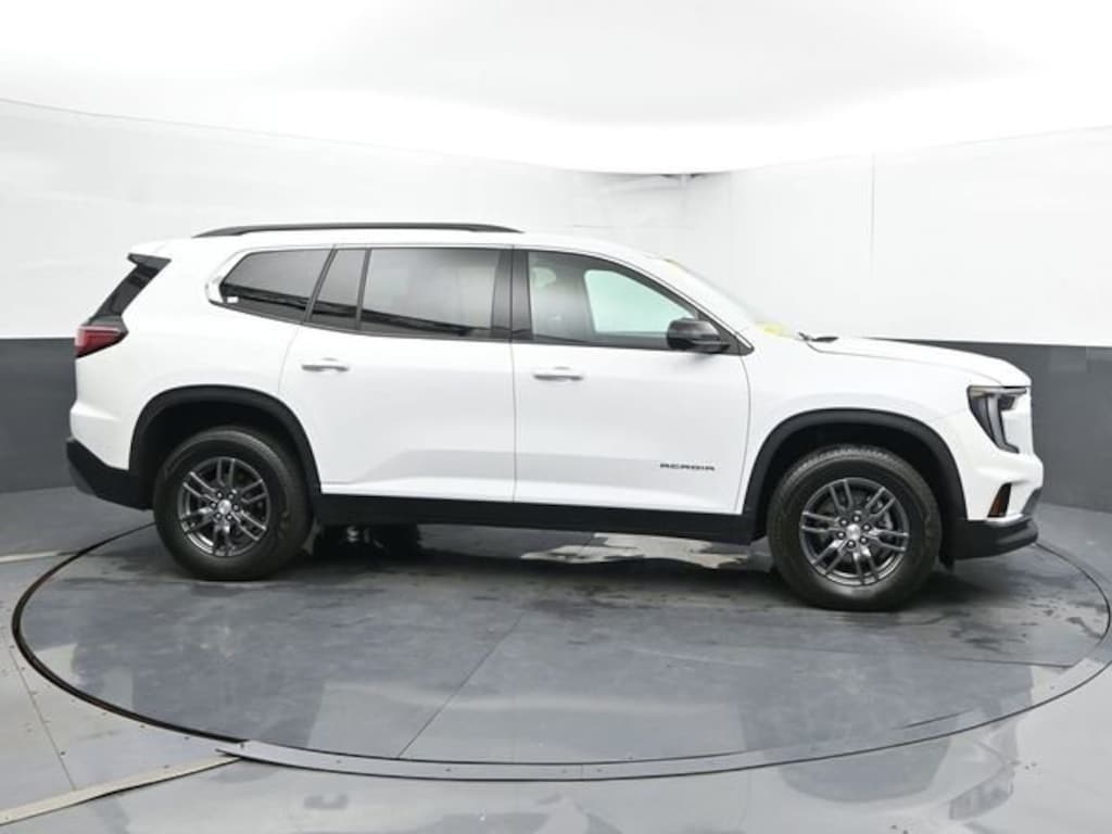Used 2025 GMC Acadia Elevation SUV