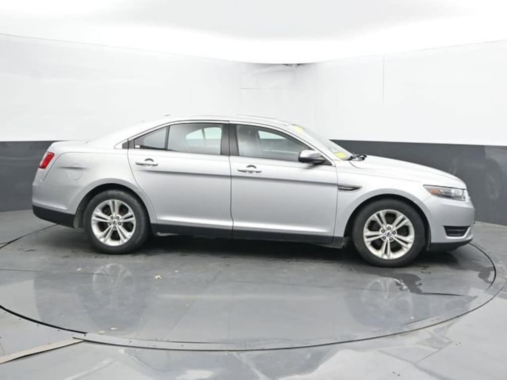 Used 2016 Ford Taurus SEL