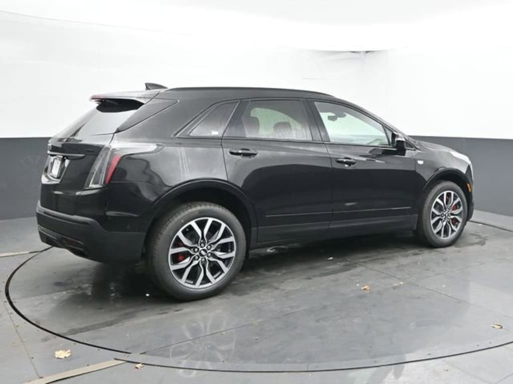 New 2026 CADILLAC XT5 Sport SUV
