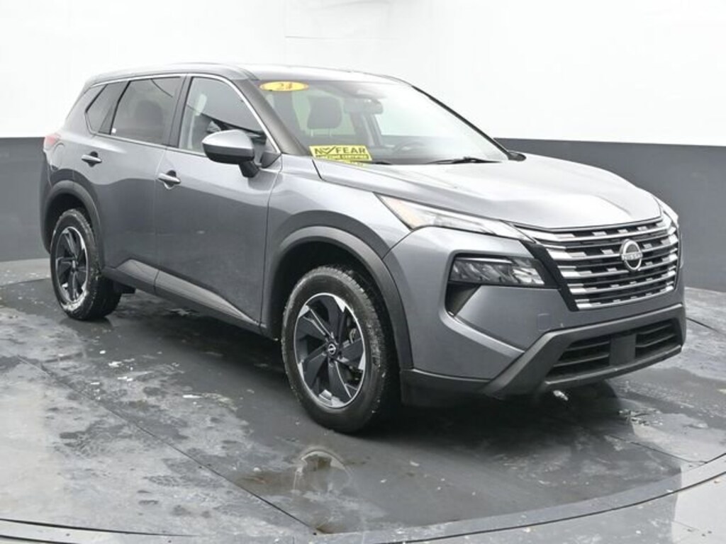 Used 2024 Nissan Rogue SV