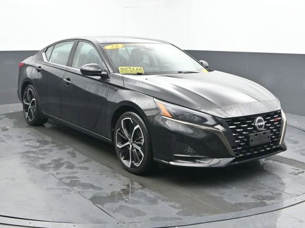 Used 2024 Nissan Altima 2.5 SR