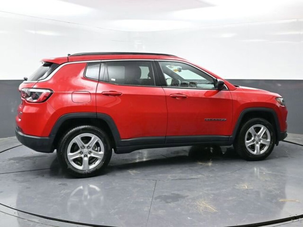 Used 2024 Jeep Compass Latitude