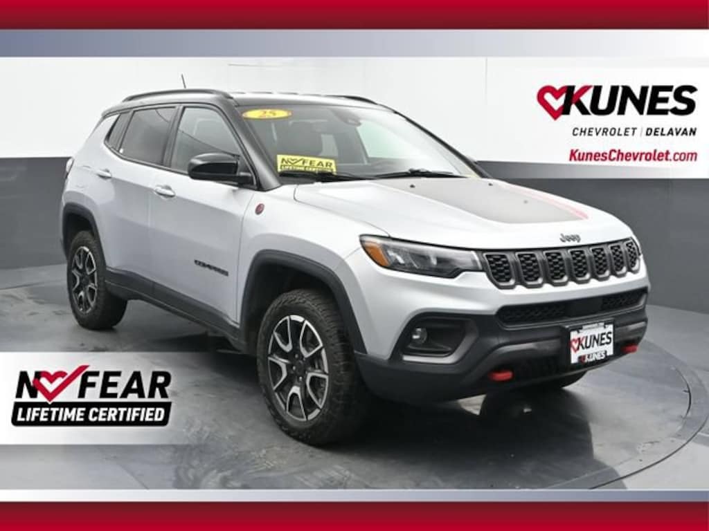 Used 2025 Jeep Compass Trailhawk