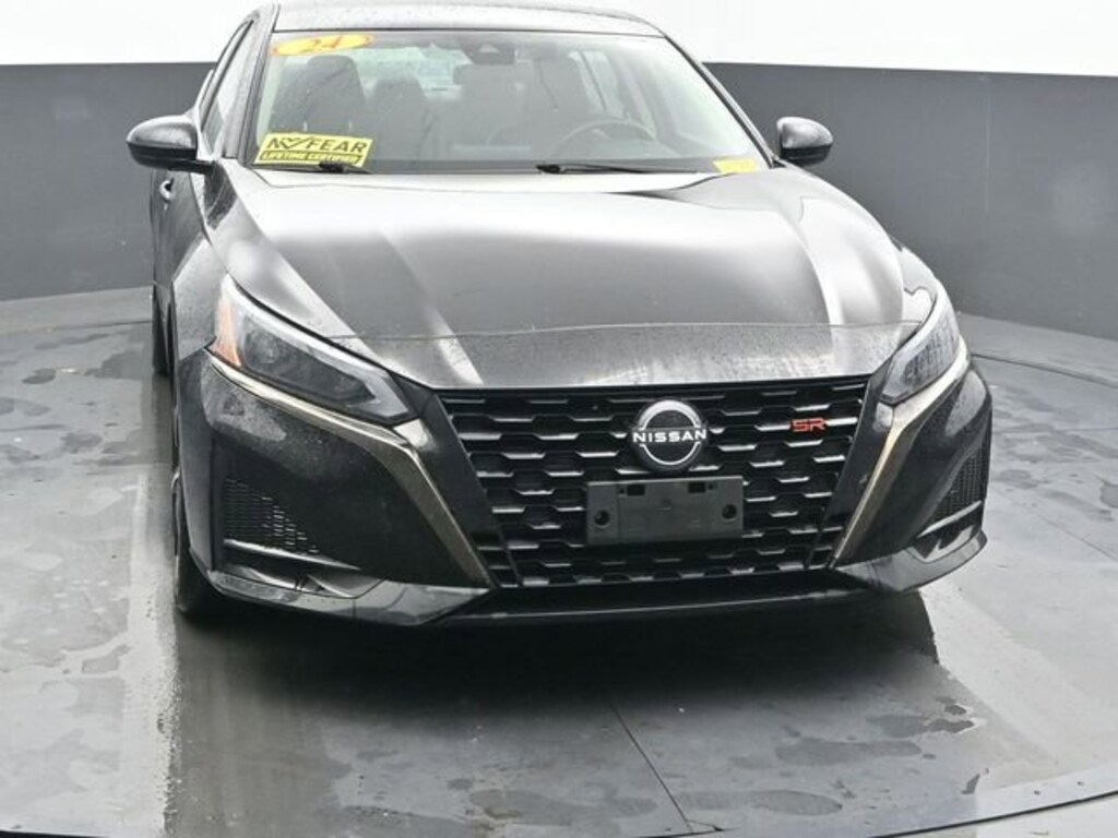 Used 2024 Nissan Altima 2.5 SR