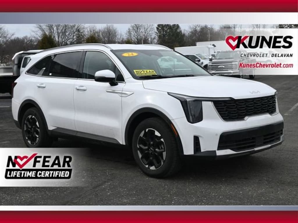 Used 2024 Kia Sorento S