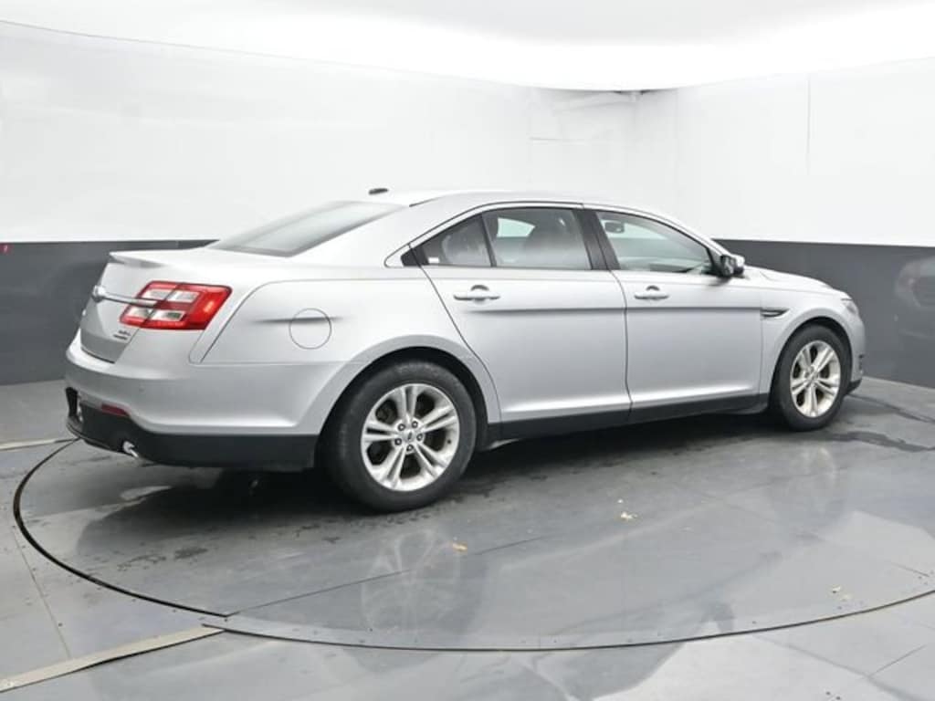 Used 2016 Ford Taurus SEL