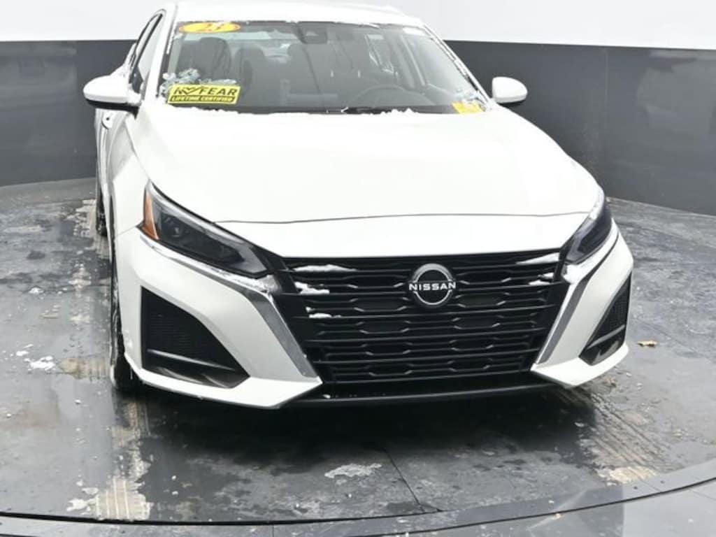 Used 2023 Nissan Altima 2.5 SV