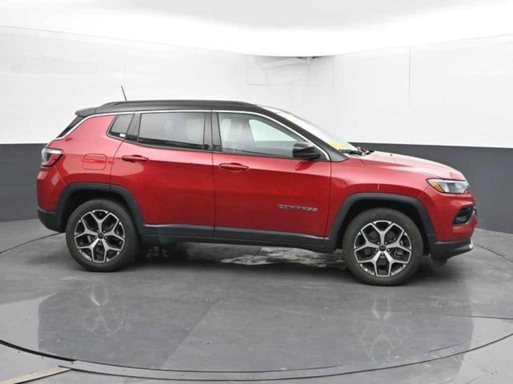 Used 2025 Jeep Compass Limited