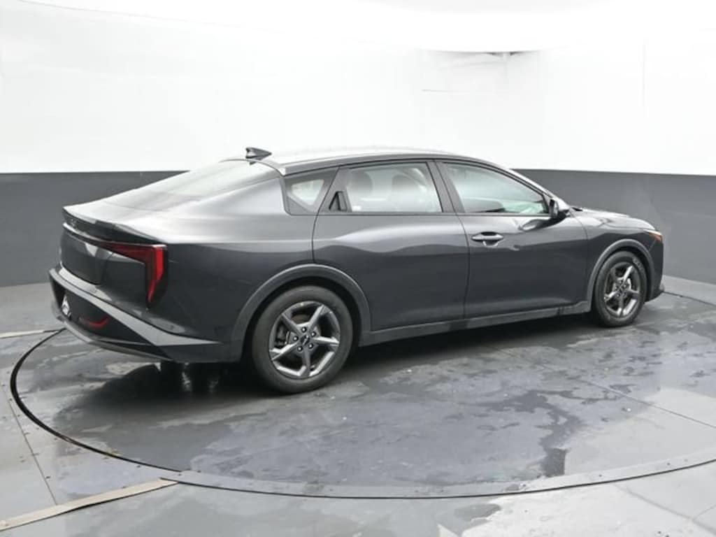 Used 2025 Kia K4 LXS