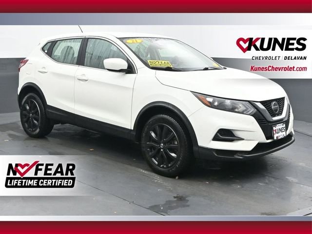 2021 Nissan Rogue Sport S's photo