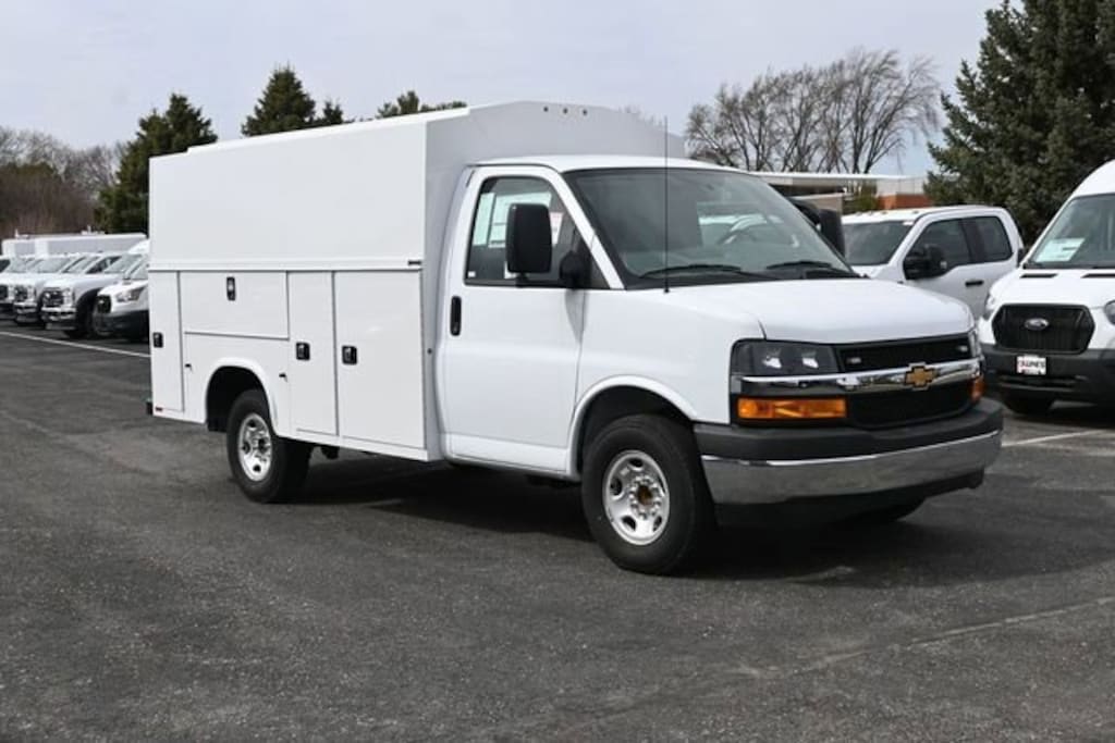 New 2024 Chevrolet Express Cutaway 3500 1WT Cutaway Van