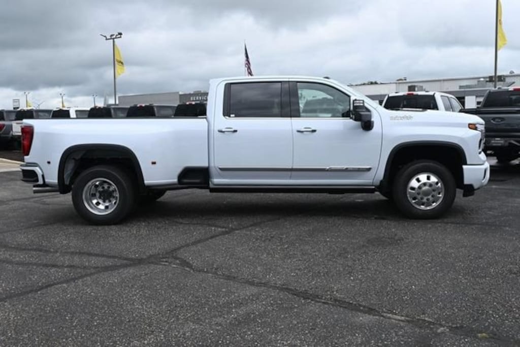 New 2026 Chevrolet Silverado 3500 HD High Country DRW Truck