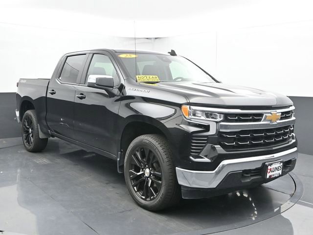 2025 Chevrolet Silverado 1500 LT photo 2