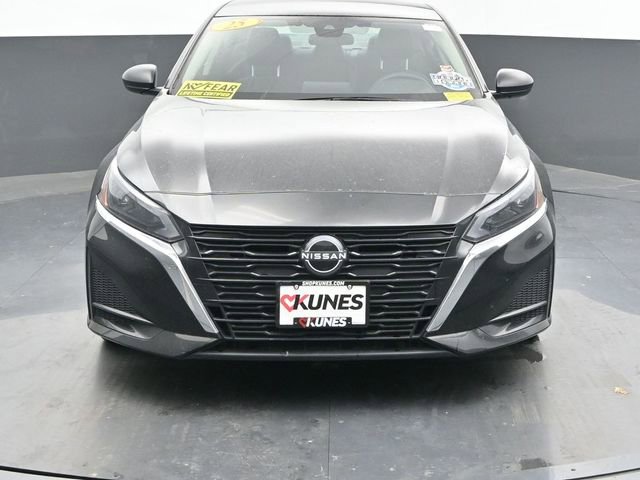 2025 Nissan Altima 2.5 SV photo 3