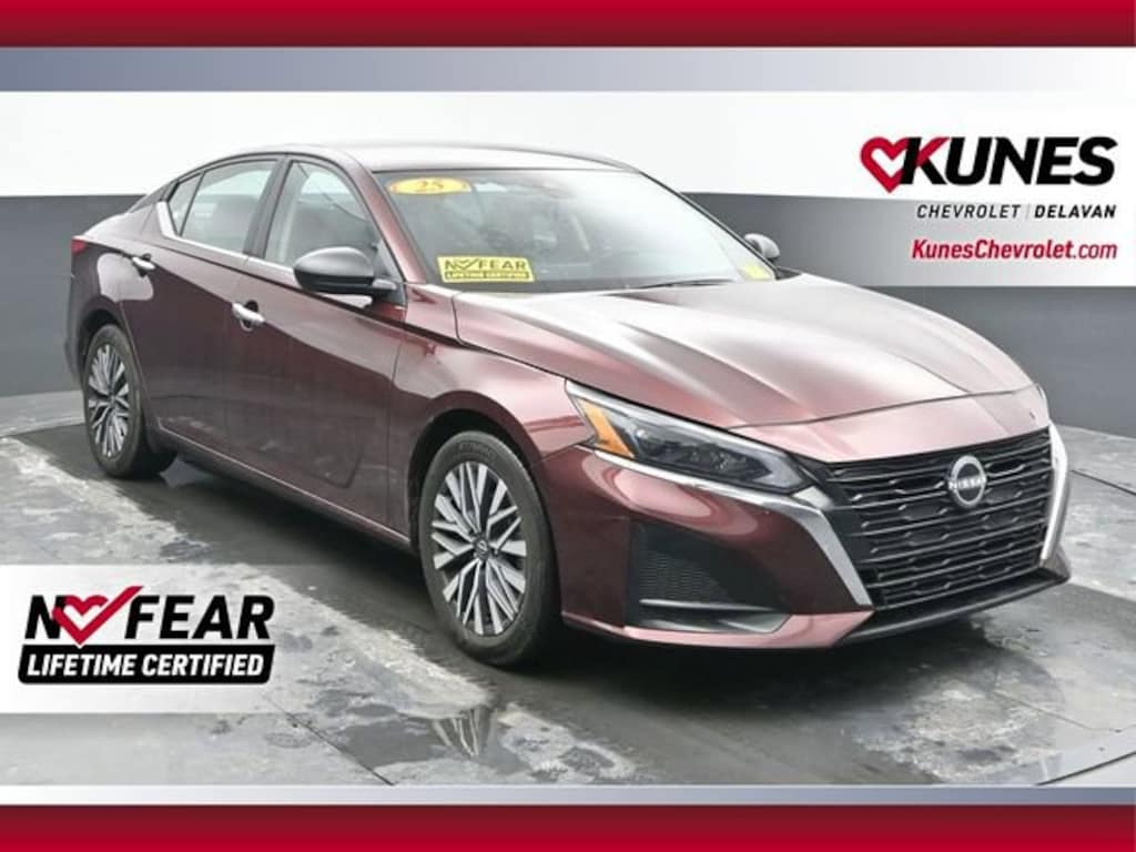 Used 2025 Nissan Altima SV