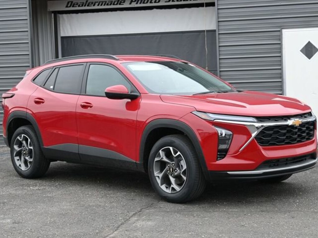 New 2026 Chevrolet Trax LT SUV