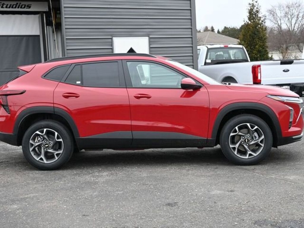 New 2026 Chevrolet Trax LT SUV