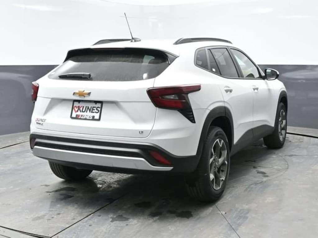 New 2026 Chevrolet Trax LT SUV