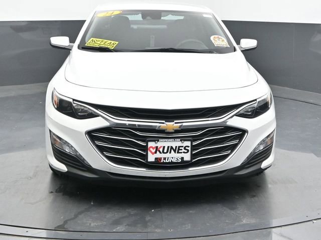 2024 Chevrolet Malibu 1LT photo 3