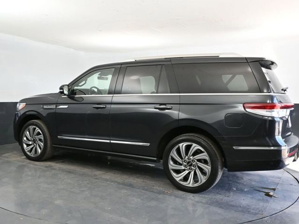Used 2023 Lincoln Navigator Reserve