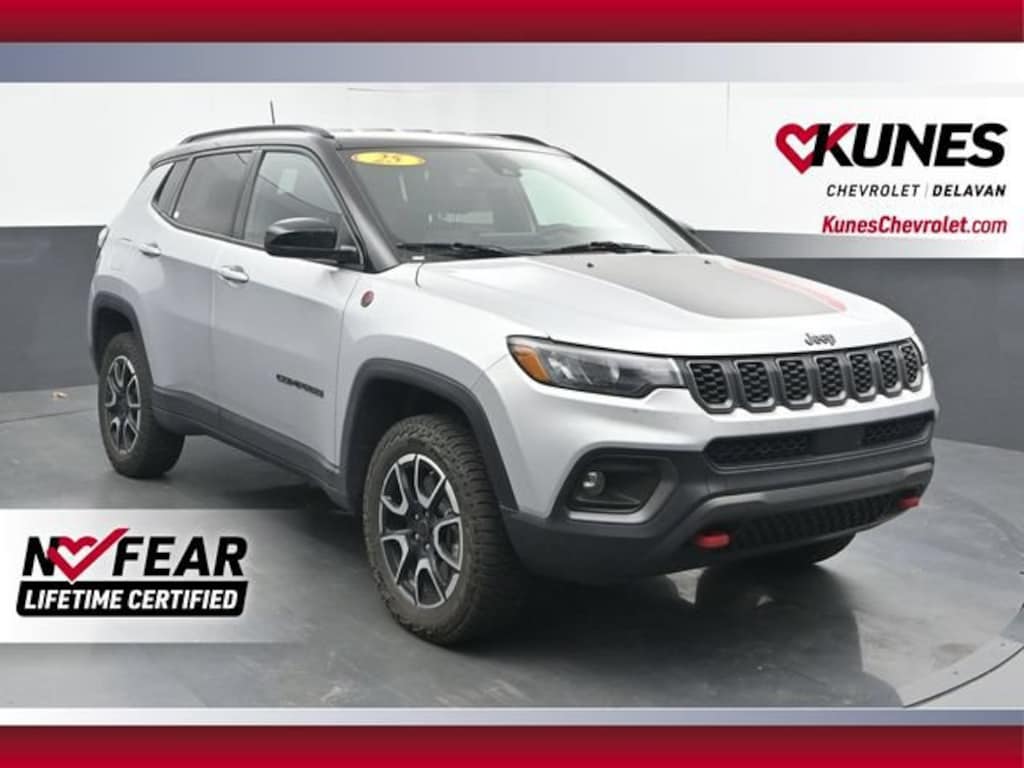 Used 2025 Jeep Compass Trailhawk