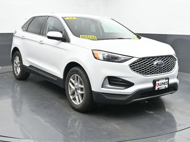 2024 Ford Edge SEL photo 2