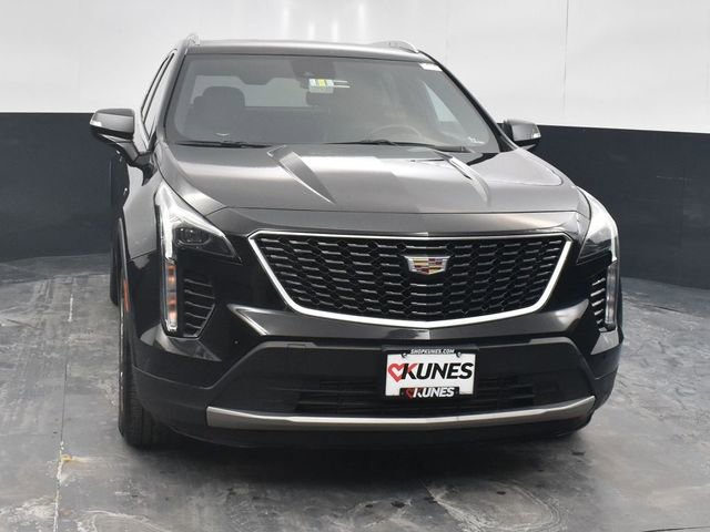 2023 Cadillac XT4 Premium Luxury photo 2
