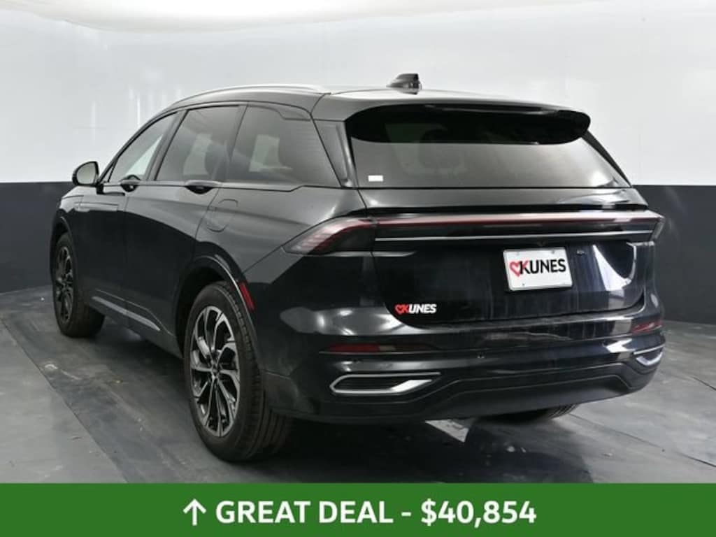 Used 2024 Lincoln Nautilus Reserve
