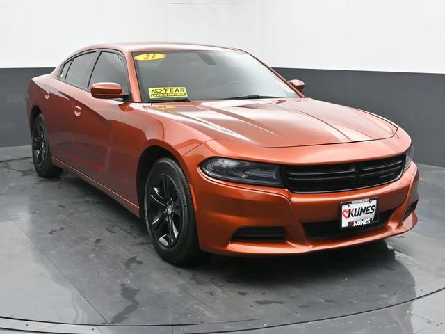 2021 Dodge Charger SXT photo 2