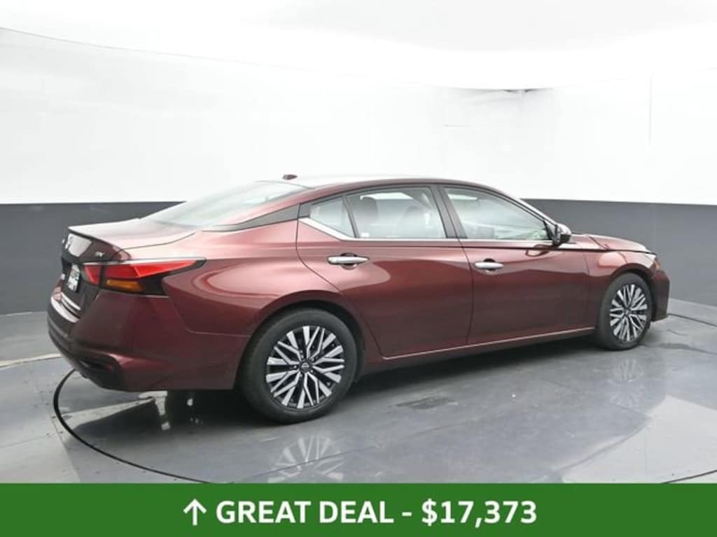Used 2023 Nissan Altima 2.5 SV