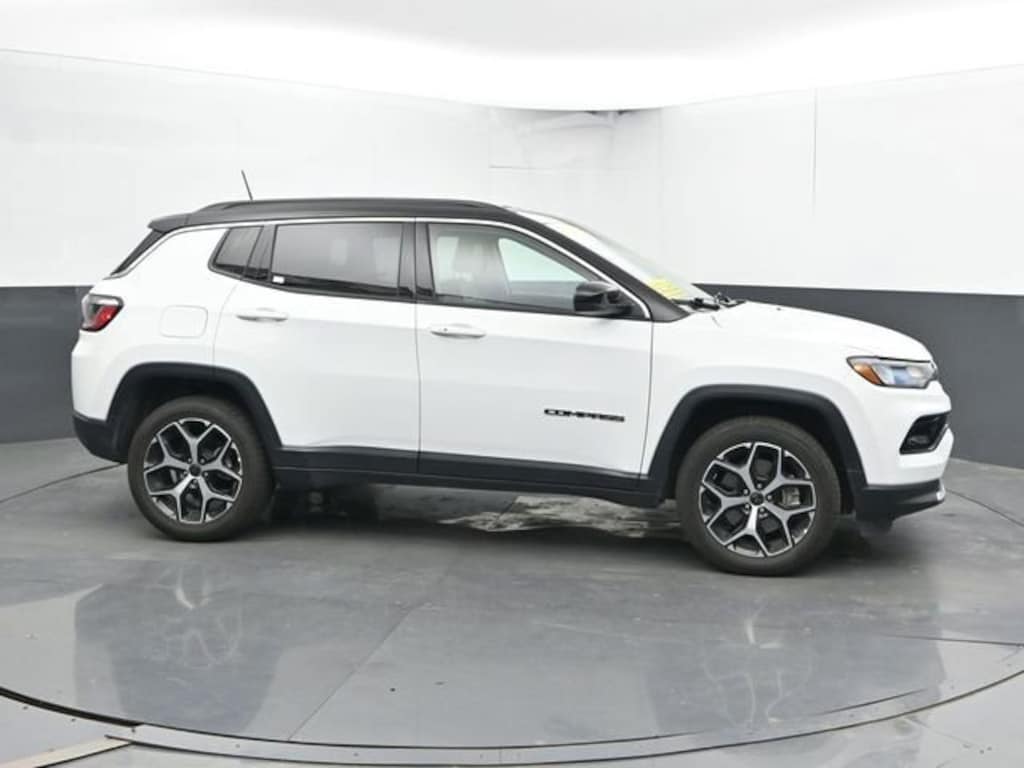 Used 2025 Jeep Compass Limited