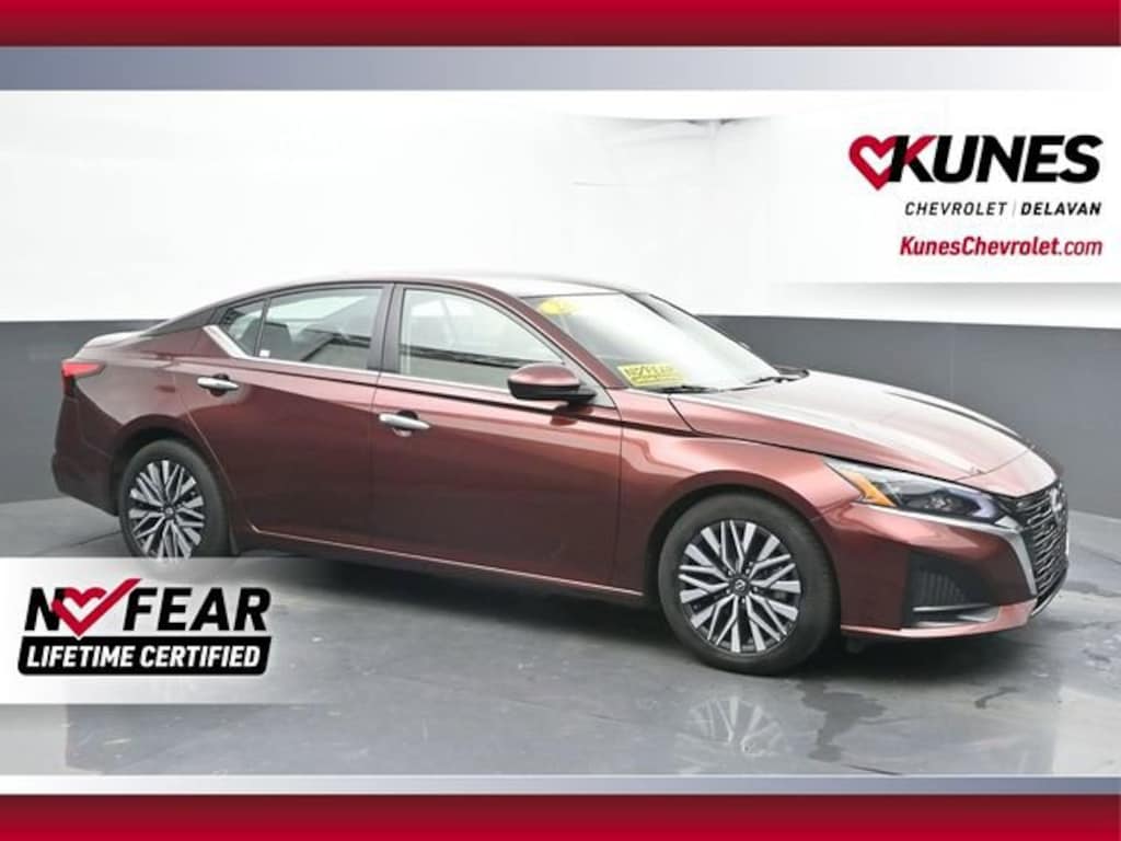 Used 2023 Nissan Altima 2.5 SV