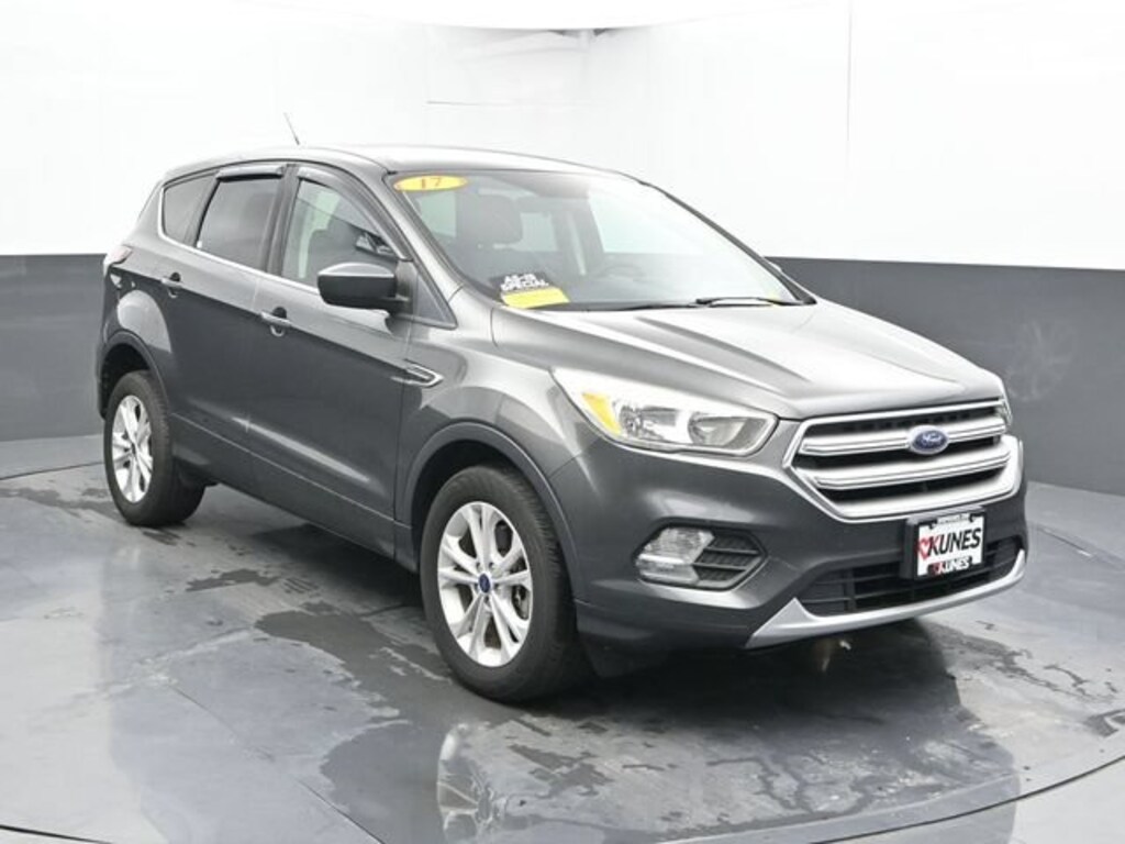 Used 2017 Ford Escape SE