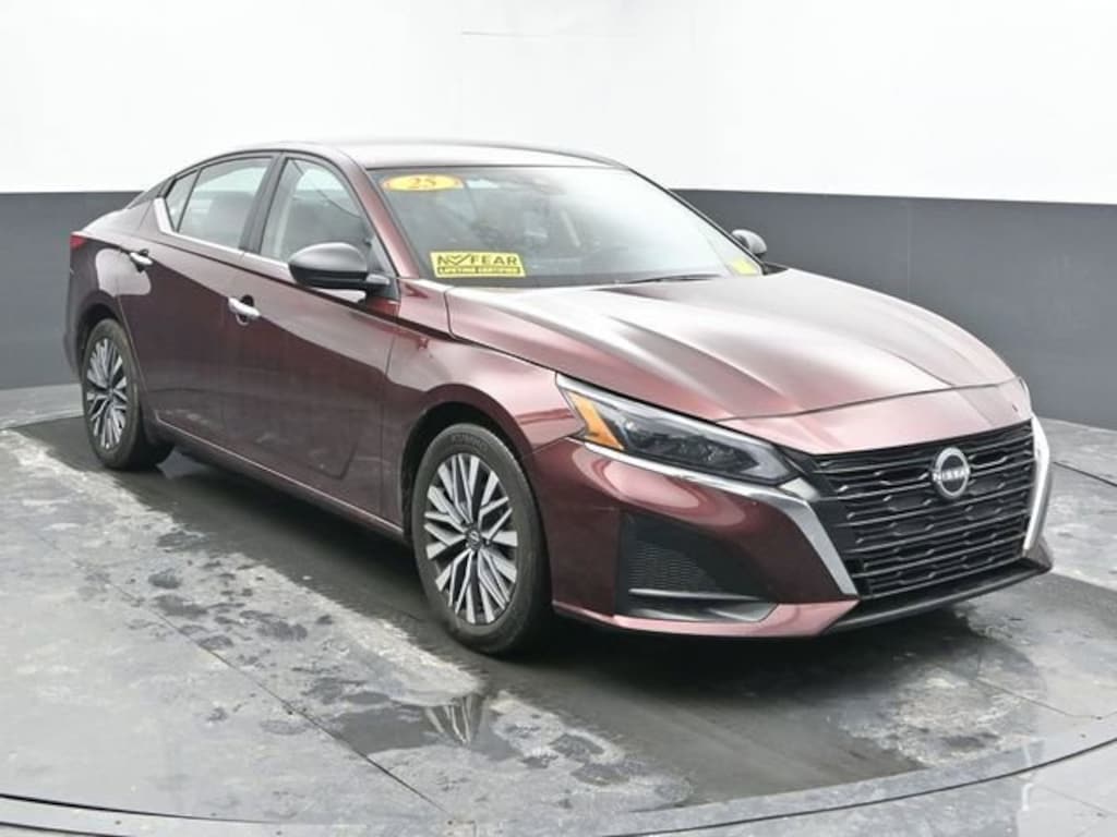 Used 2025 Nissan Altima SV